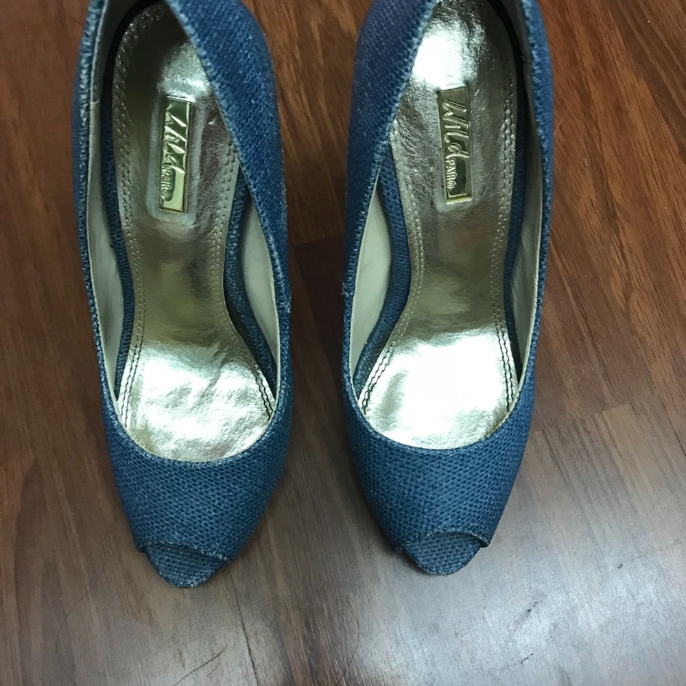 Blue jeans color Wild Pair Shoe